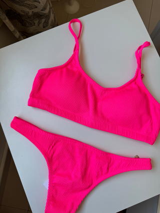 Conjunto ALISON
